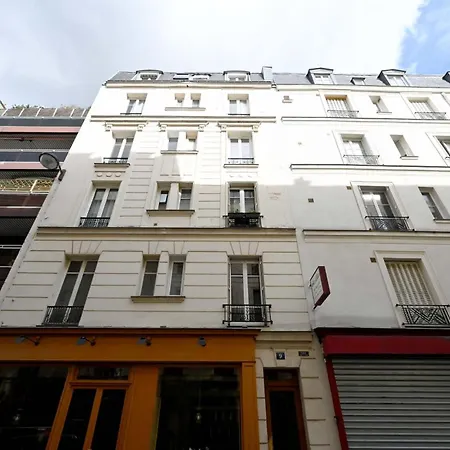 Modern Near The Eiffel Tower Apartment
